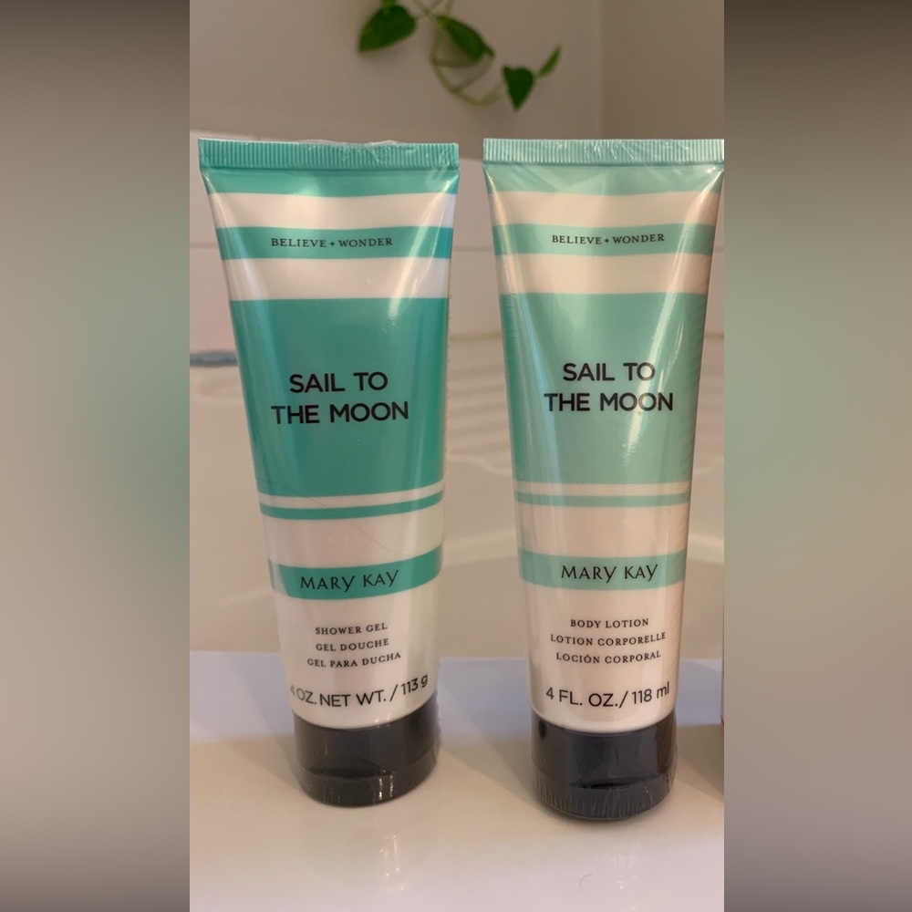 Mary Kay Sail to the Moon Body Care Set Shower Gel + Lotion NWT